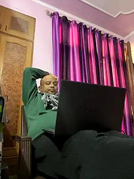 Dick 6inches online show from 11-21-25, 05:50