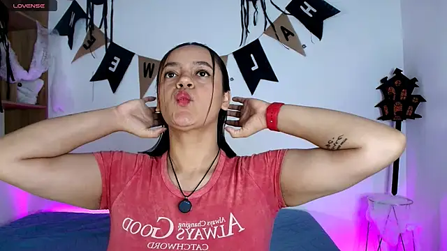 VICTORIABLACK xh online show from 10-13-25, 12:05