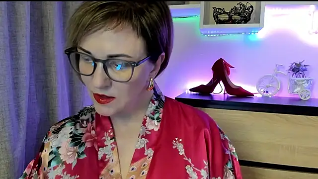 Snapshot of feliziaDesire chatting on 10-07-25, 12:57 feliziaDesire online show from 10-07-25, 12:57