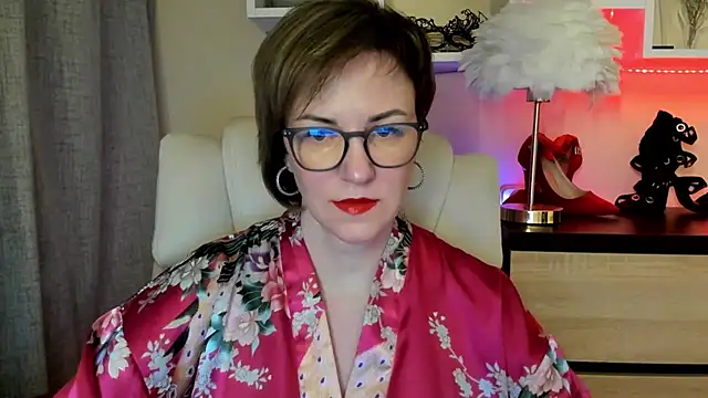 Snapshot of feliziaDesire chatting on 11-15-25, 03:59 feliziaDesire online show from 11-15-25, 03:59