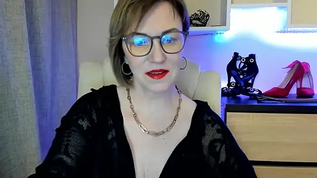 Snapshot of feliziaDesire chatting on 11-24-25, 04:23 feliziaDesire online show from 11-24-25, 04:23