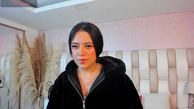 Rebeca jones online show from 01-13-26, 12:21