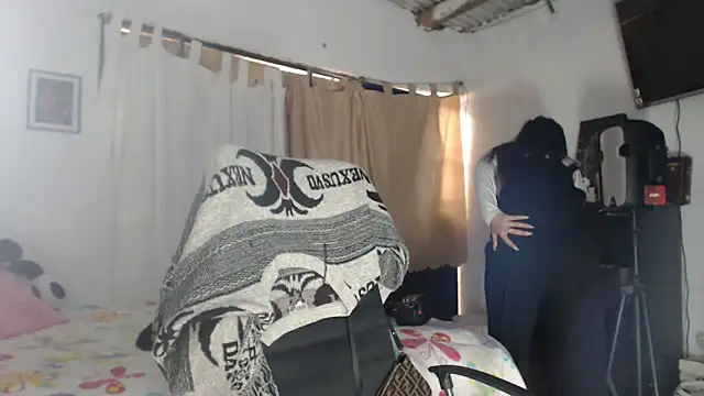 Snapshot of xx_nath_xx chatting on 09-17-25, 08:10 xx nath xx online show from 09-17-25, 08:10