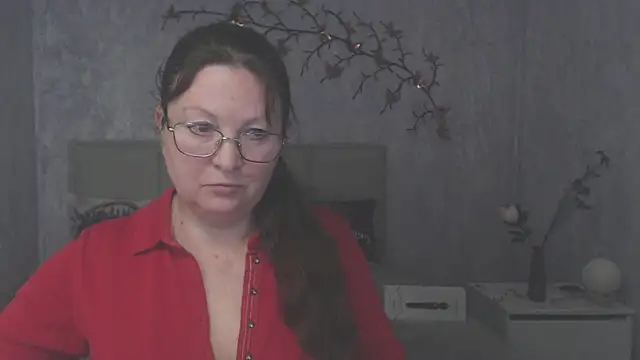 VanessaHotts online show from 02-20-26, 06:48