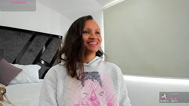 AnnieAndStefan online show from 12-04-24, 12:58