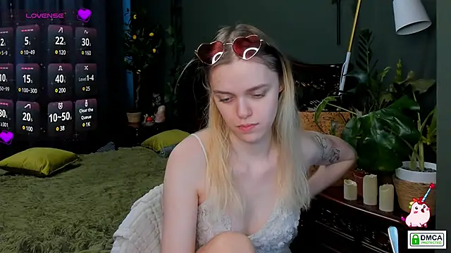 lady bellaa online show from 12-13-24, 10:41