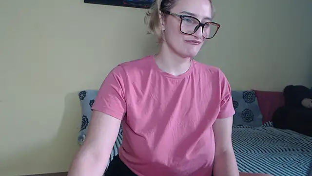 Snapshot of alicesweet21 chatting on 01-28-25, 06:27 alicesweet21 online show from 01-28-25, 06:27