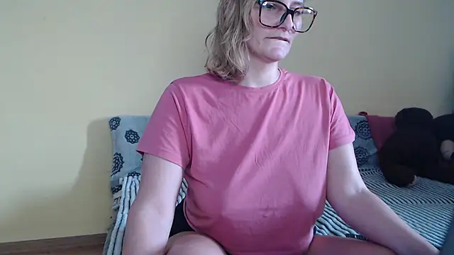 Snapshot of alicesweet21 chatting on 01-30-25, 12:06 alicesweet21 online show from 01-30-25, 12:06