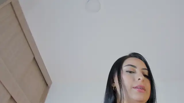 Kattycollinss1 online show from 10-04-25, 01:58