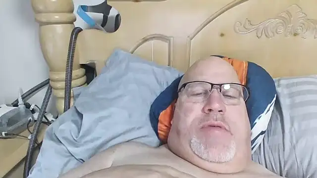 Snapshot of Bigbear0563 chatting on 02-21-26, 05:14 Bigbear0563 online show from 02-21-26, 05:14