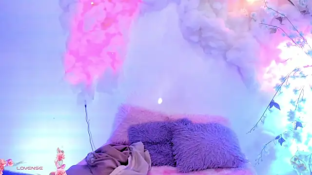 Snapshot of Mey_moon chatting on 01-27-25, 08:39 Mey moon online show from 01-27-25, 08:39