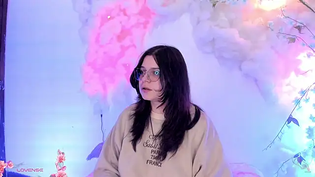 Snapshot of Mey_moon chatting on 01-27-25, 11:43 Mey moon online show from 01-27-25, 11:43