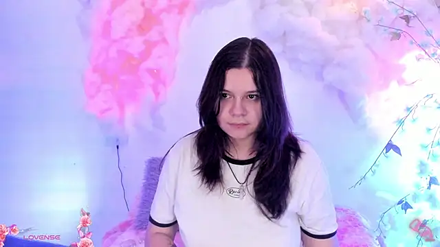 Snapshot of Mey_moon chatting on 01-28-25, 08:47 Mey moon online show from 01-28-25, 08:47