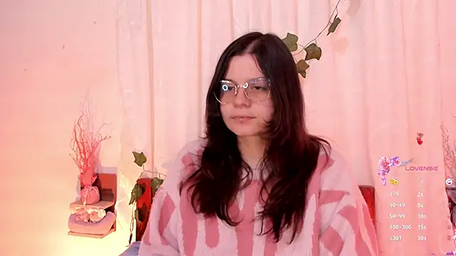 Snapshot of Mey_moon chatting on 03-08-25, 05:38 Mey moon online show from 03-08-25, 05:38