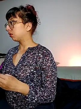 Piafisher1 online show from 11-08-25, 01:17