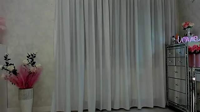 SeductiveButterfly online show from 03-07-25, 02:25