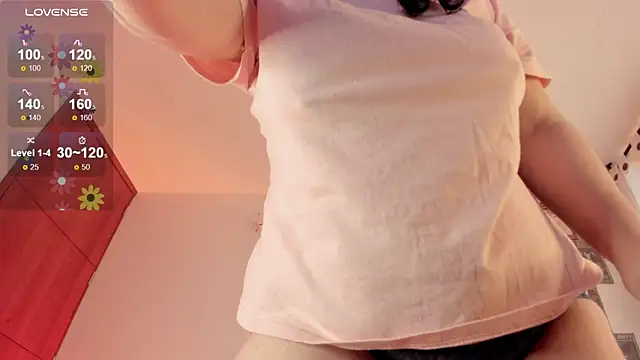 Snapshot of lylah_brosst chatting on 03-15-25, 09:27 lylah brosst online show from 03-15-25, 09:27