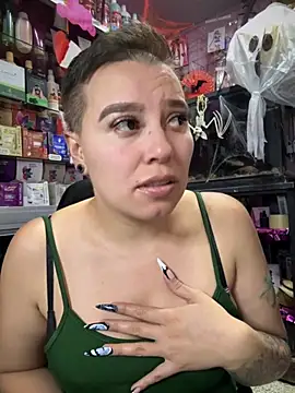 TamySweetness online show from 10-17-25, 06:32