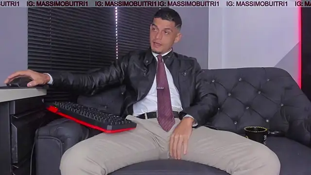 massimo g online show from 11-22-25, 01:32