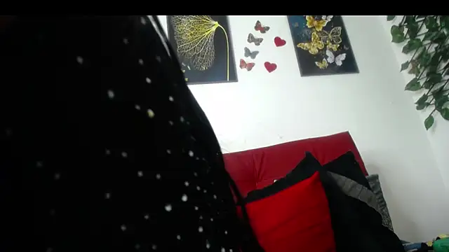 luzcastillo07 online show from 02-10-25, 08:31