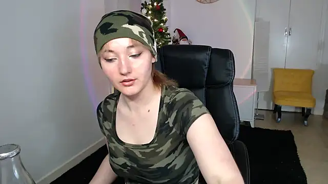 Crystal-dreamt online show from 11-19-25, 09:42