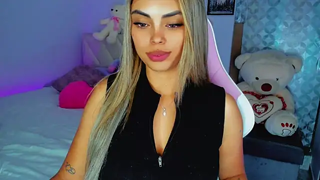 Snapshot of Gabby_prieto chatting on 01-29-25, 04:26 Gabby prieto online show from 01-29-25, 04:26