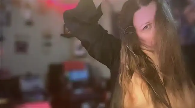 Snapshot of spunlikecottoncandy chatting on 02-18-25, 04:48 spunlikecottoncandy online show from 02-18-25, 04:48