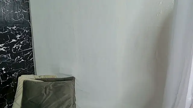 Snapshot of moniqque chatting on 01-10-25, 08:40 moniqque online show from 01-10-25, 08:40