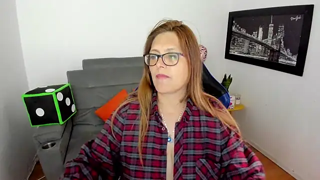 Ivette Shaira online show from 01-28-25, 02:10