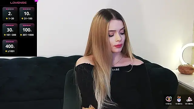 Kailynn Moenn online show from 12-15-24, 11:09