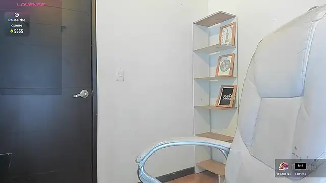 victoria rosse520 online show from 10-26-25, 12:55