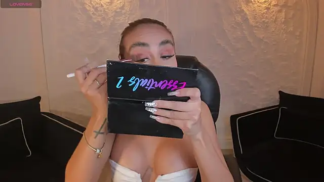 DannaCruz online show from 11-23-25, 05:46