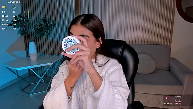 DannaCruz online show from 01-14-26, 08:03