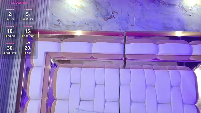 valkiria moore online show from 01-12-26, 08:03