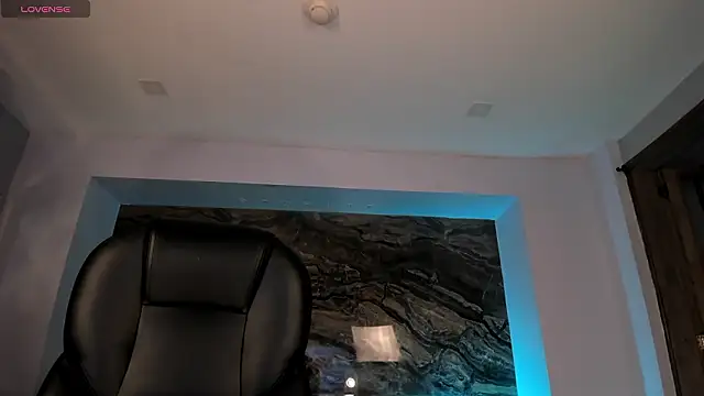 Snapshot of SophiePalmer chatting on 02-08-26, 12:08 SophiePalmer online show from 02-08-26, 12:08