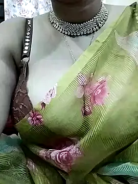 Sexybomb33 online show from 01-26-25, 06:37