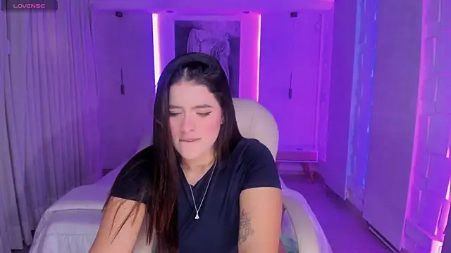 Snapshot of nathalie_rivers chatting on 11-05-25, 11:21 nathalie rivers online show from 11-05-25, 11:21