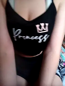 Snapshot of LissaThompsom chatting on 01-27-25, 11:43 LissaThompsom online show from 01-27-25, 11:43