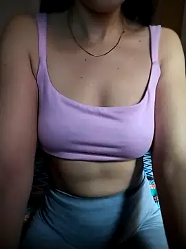 Snapshot of LissaThompsom chatting on 09-18-25, 11:56 LissaThompsom online show from 09-18-25, 11:56