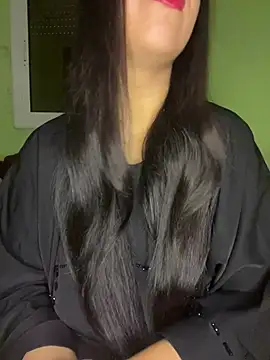 Snapshot of Mayacrayzi chatting on 02-02-26, 10:58 Mayacrayzi online show from 02-02-26, 10:58