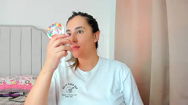 Hanna86 online show from 01-19-26, 04:22