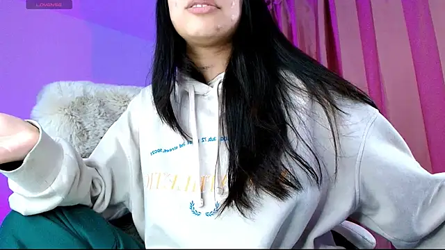 Snapshot of AmyOlimpo chatting on 11-12-25, 04:46 AmyOlimpo online show from 11-12-25, 04:46