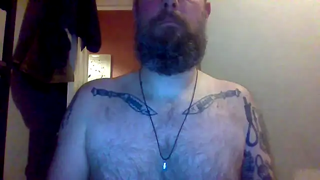 Snapshot of Thrillhouse chatting on 10-23-25, 08:40 Thrillhouse online show from 10-23-25, 08:40