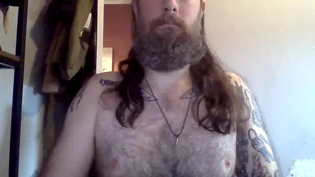 Snapshot of Thrillhouse chatting on 11-05-25, 10:04 Thrillhouse online show from 11-05-25, 10:04