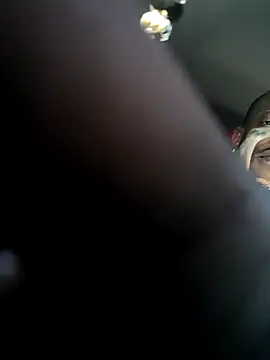 Snapshot of Annonymous607 chatting on 11-25-25, 04:18 Annonymous607 online show from 11-25-25, 04:18