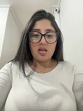 Snapshot of croftsmila chatting on 10-28-25, 11:18 croftsmila online show from 10-28-25, 11:18