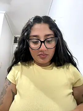 Snapshot of croftsmila chatting on 11-26-25, 11:28 croftsmila online show from 11-26-25, 11:28