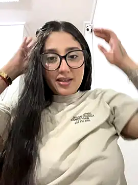 Snapshot of croftsmila chatting on 11-28-25, 11:29 croftsmila online show from 11-28-25, 11:29