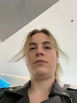 Snapshot of KissMissAngela chatting on 03-13-25, 12:35 KissMissAngela online show from 03-13-25, 12:35