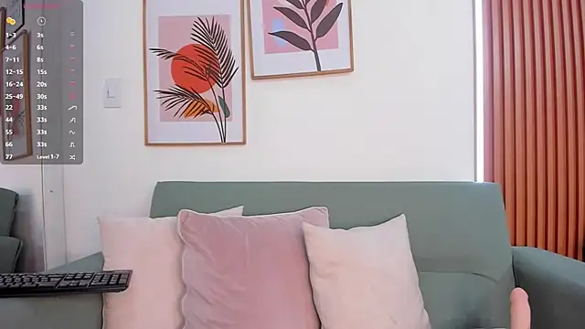 Snapshot of Madiison_Cooper chatting on 03-13-25, 04:38 Madiison Cooper online show from 03-13-25, 04:38